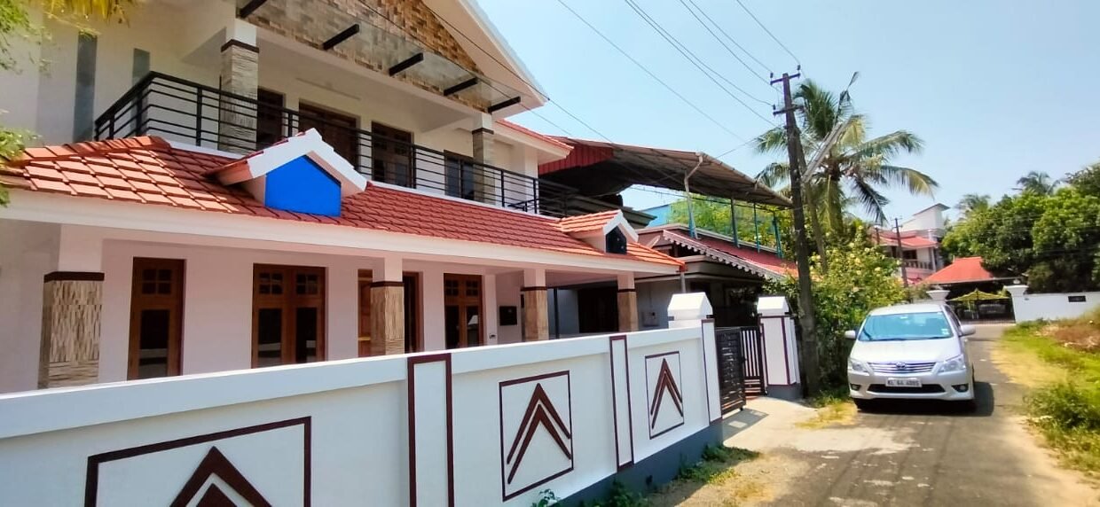 Chembukav 5cent 2060sqft 82L3