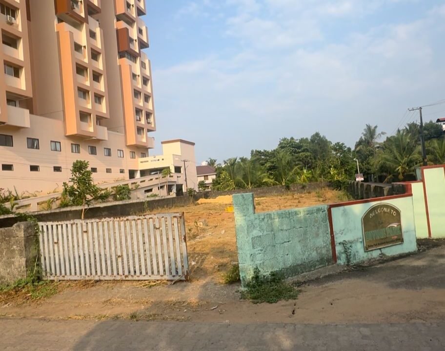 Kakkanad Land 16cent 18.5l 3