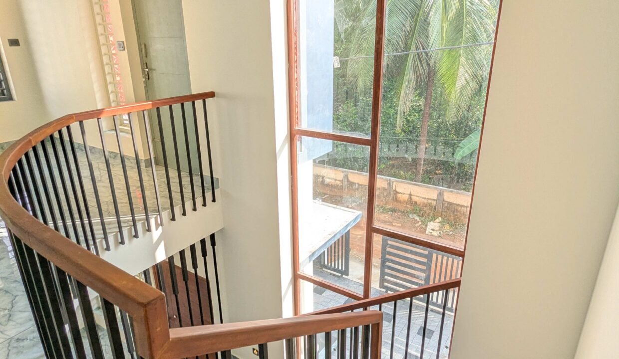 6f272a0f-e34a-4333-abf1-d9b2d5c35851-13