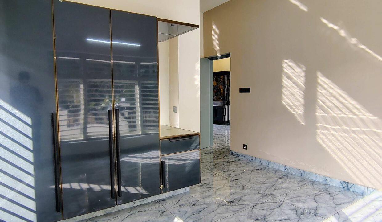 6f272a0f-e34a-4333-abf1-d9b2d5c35851-16