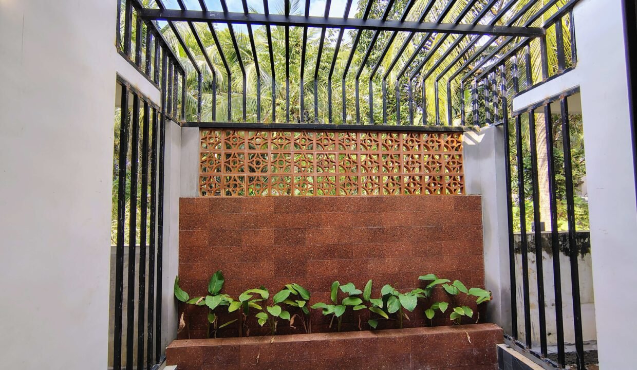 6f272a0f-e34a-4333-abf1-d9b2d5c35851-22