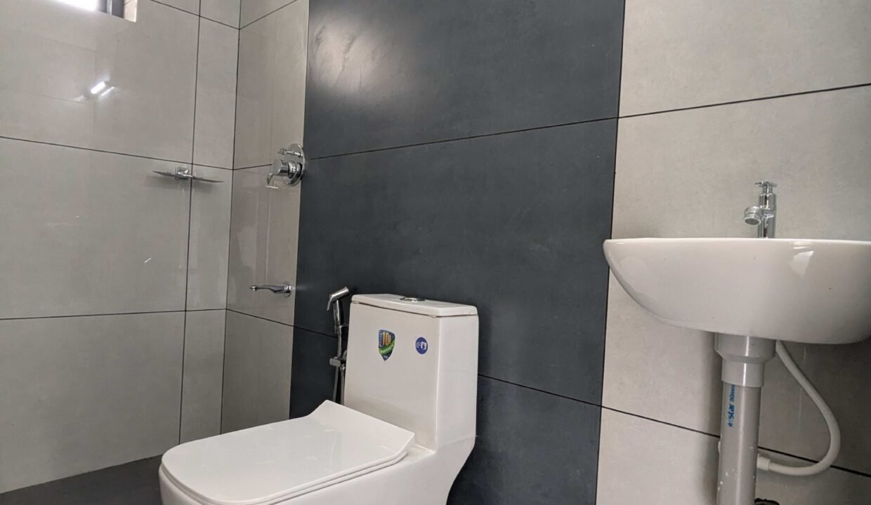 6f272a0f-e34a-4333-abf1-d9b2d5c35851-24