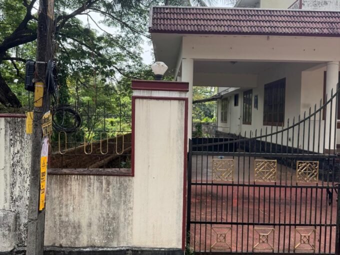 2 BHK House for sale in Chembukkavu near Town Hall, Thrissur.
