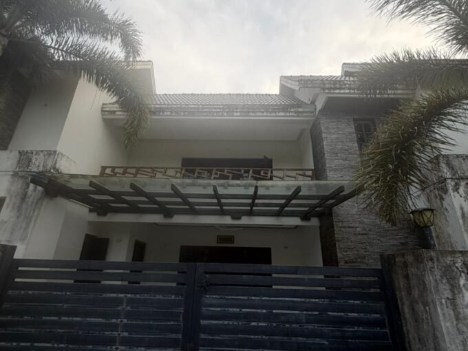 5 BHK House for Sale in Pukunnam, Thrissur