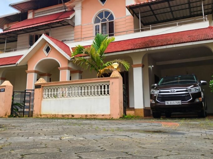 4 BHK House For Sale in Velappaya Near Main road, Thrissur.